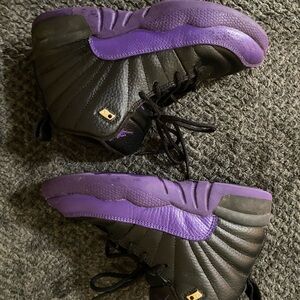 Girls Jordan’s size 2